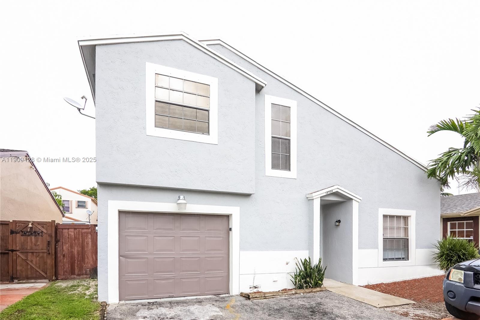 COUNTRY LAKE HOMES 1ST AD - Residential Lease