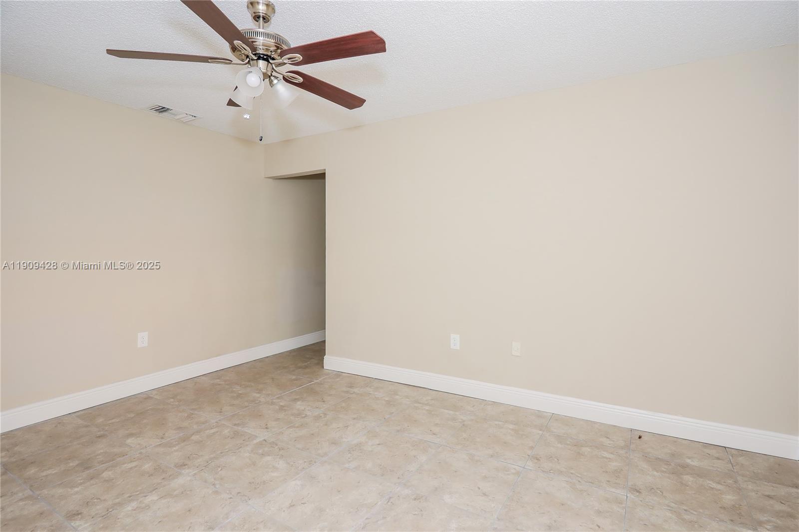 COUNTRY LAKE HOMES 1ST AD - Residential Lease