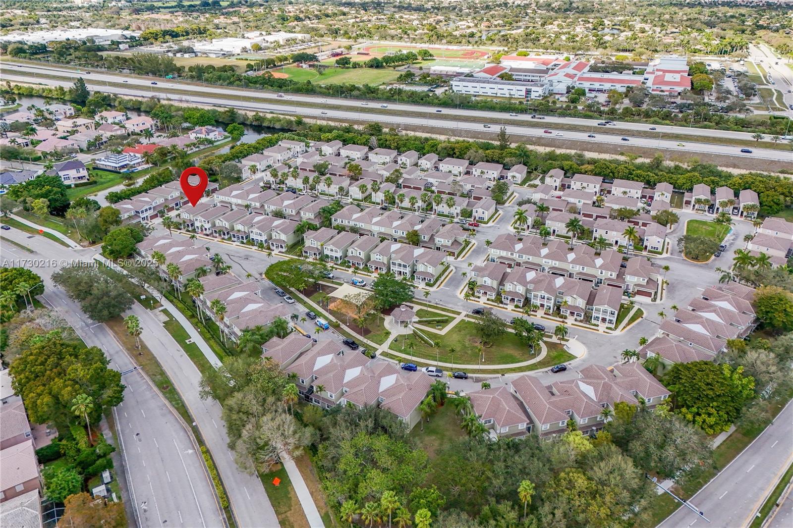 KENSINGTON MANOR - Residential