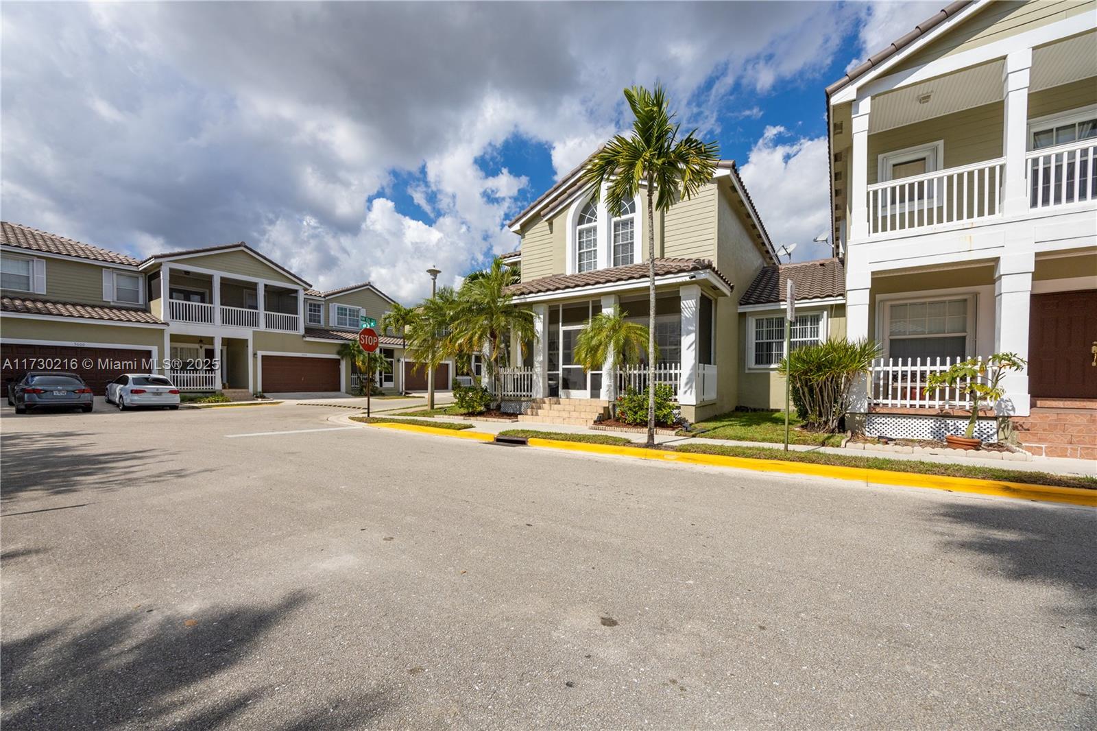 KENSINGTON MANOR - Residential