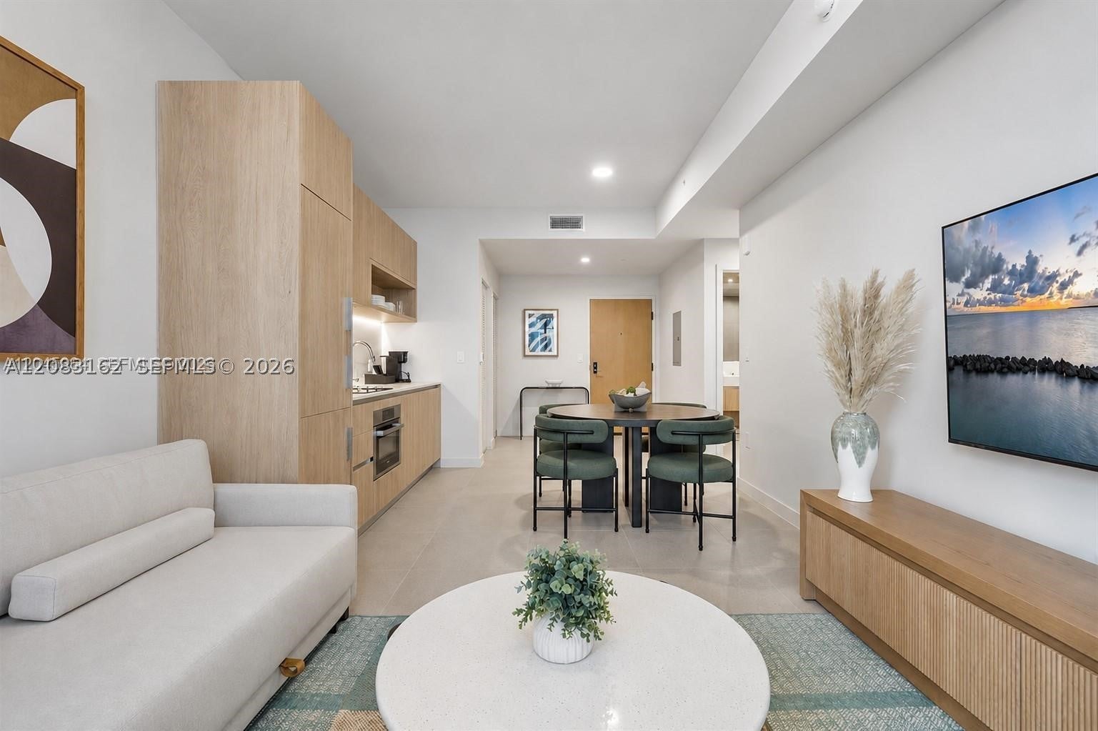 11 NE 6th St 1712