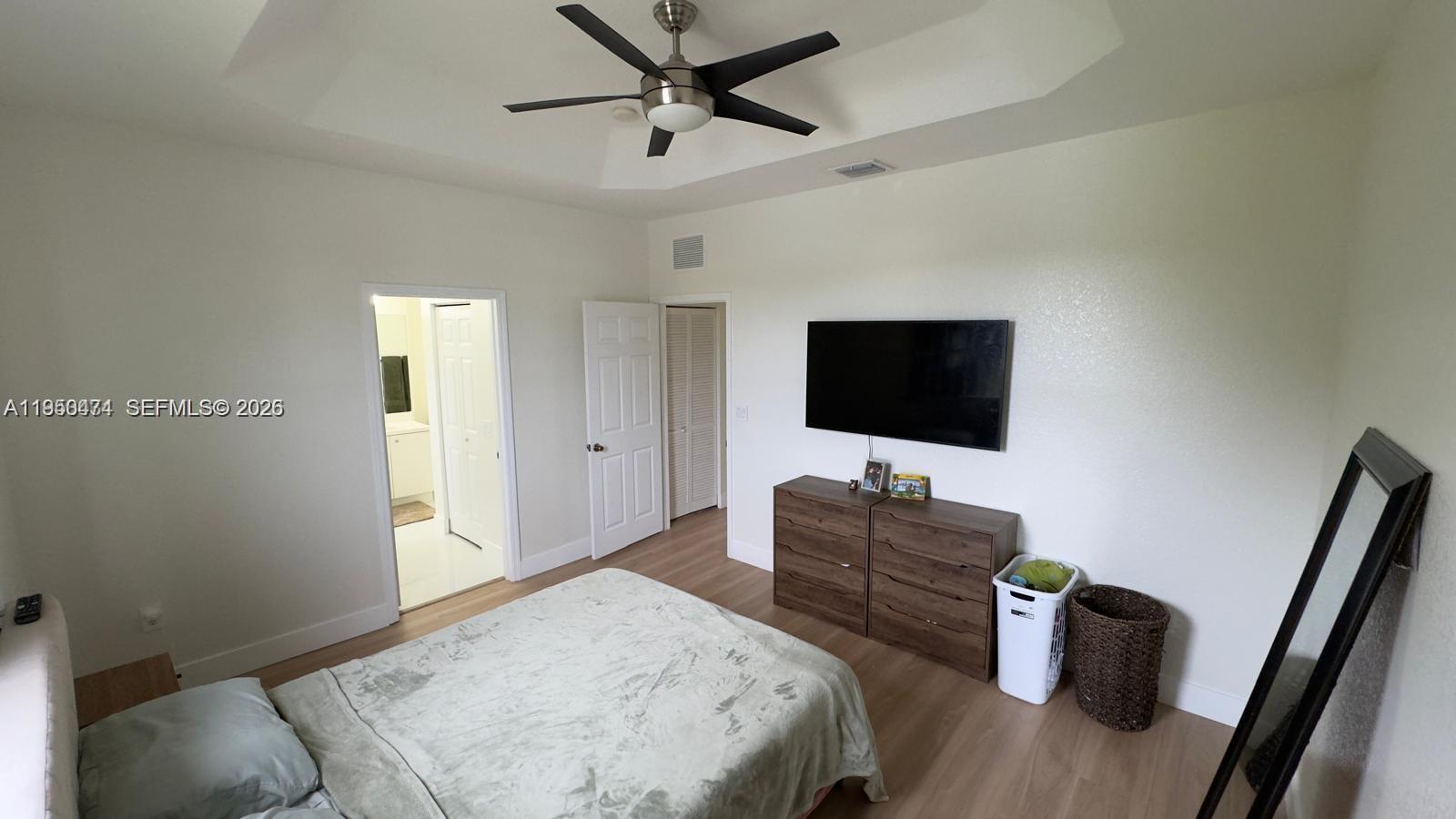 FLORIDIAN ISLES SOUTH - Residential