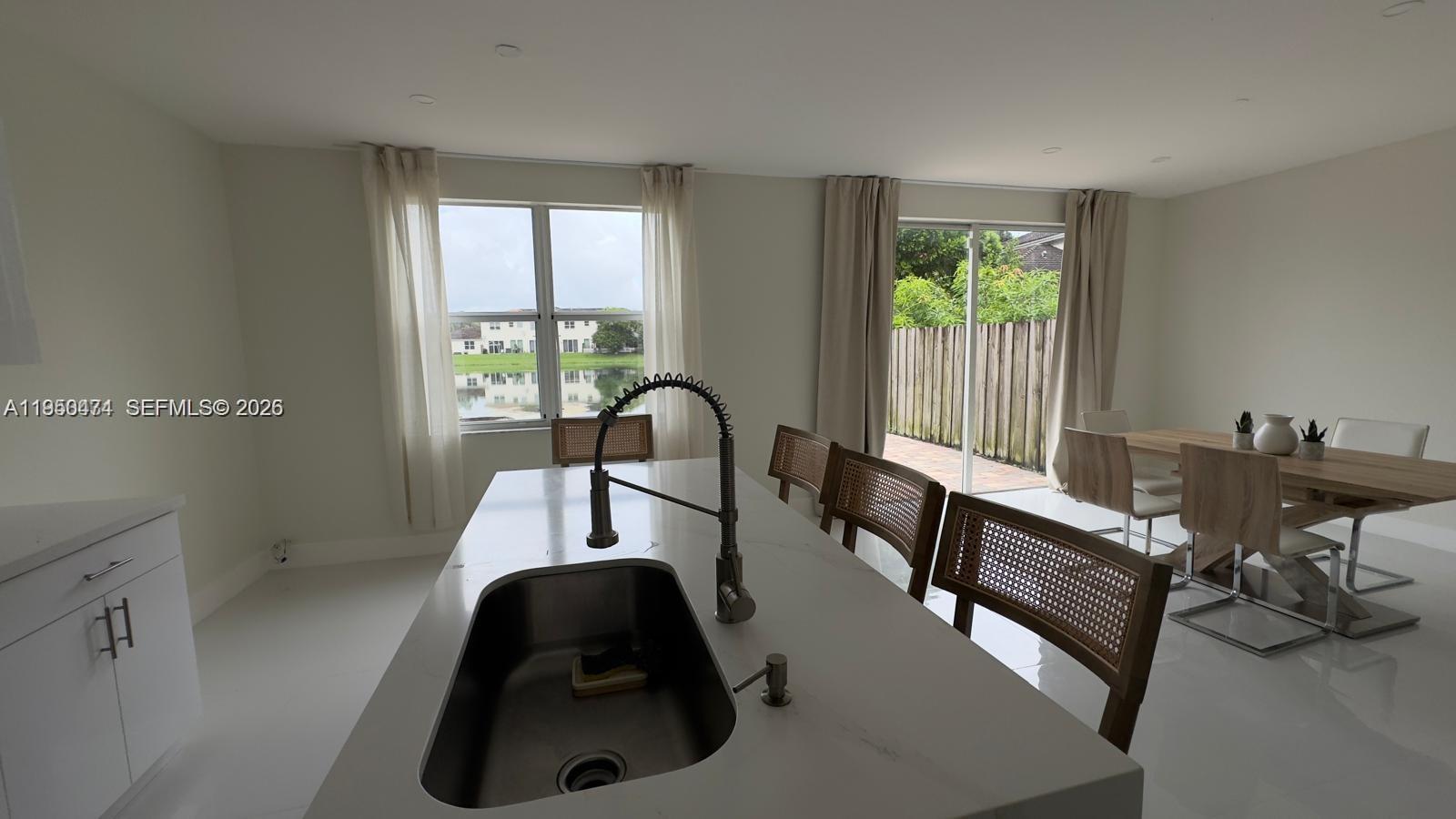 FLORIDIAN ISLES SOUTH - Residential