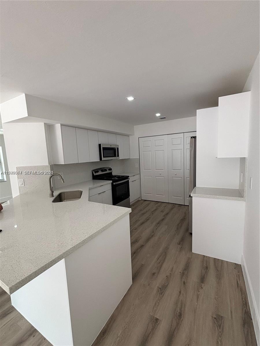 SOMERSET FOUR REPLAT - Residential