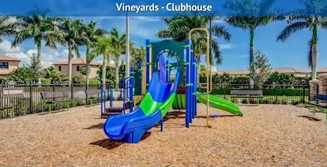 BAYWINDS OF DOMINICA AND - Residential