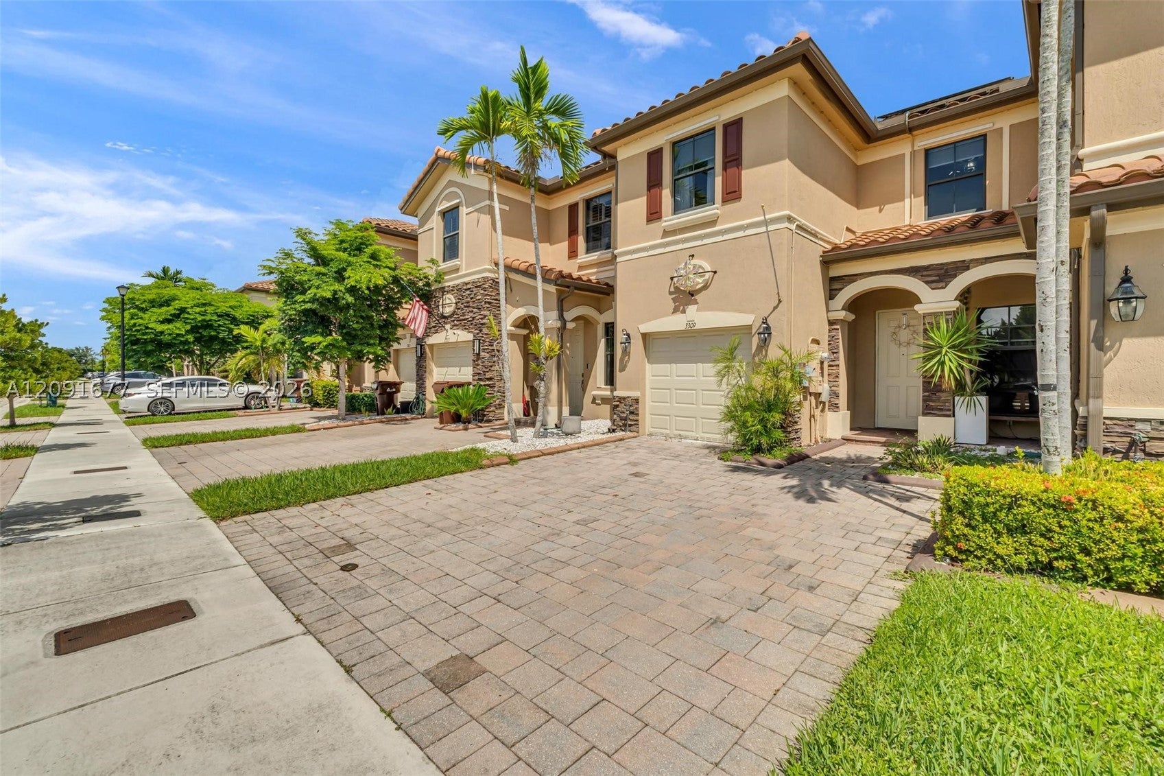 3309 W 91st Ter