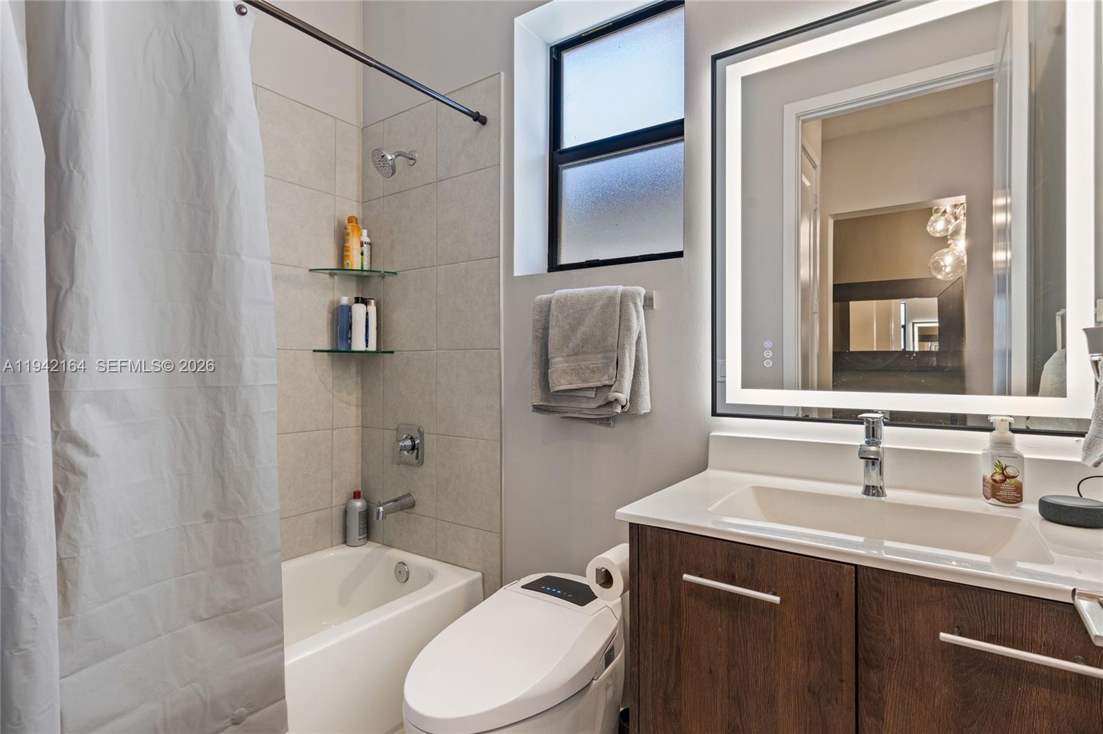 TUSCAN ISLES - Residential