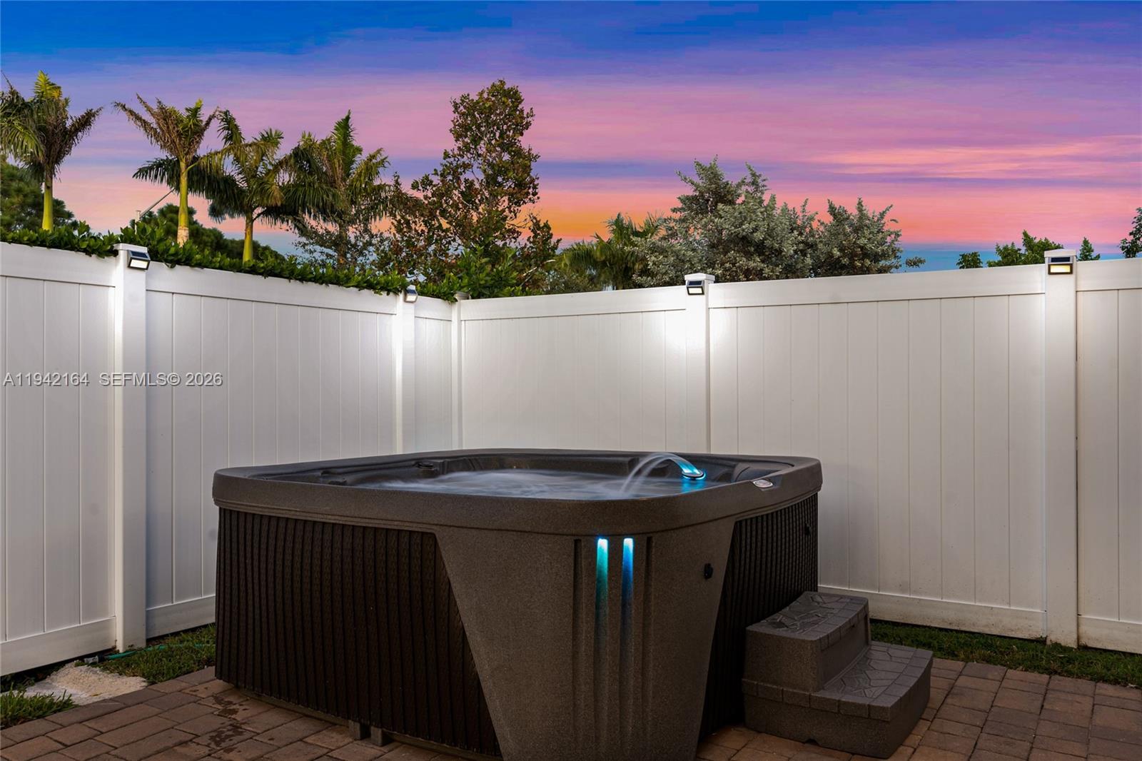 TUSCAN ISLES - Residential