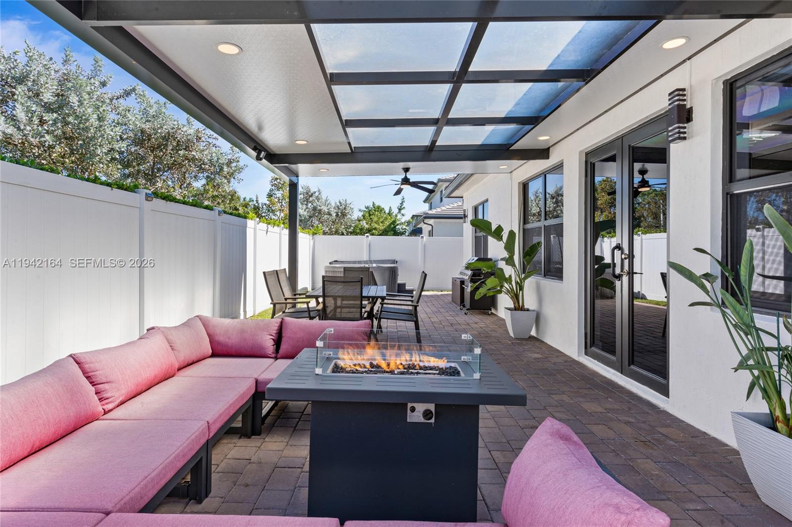 TUSCAN ISLES - Residential