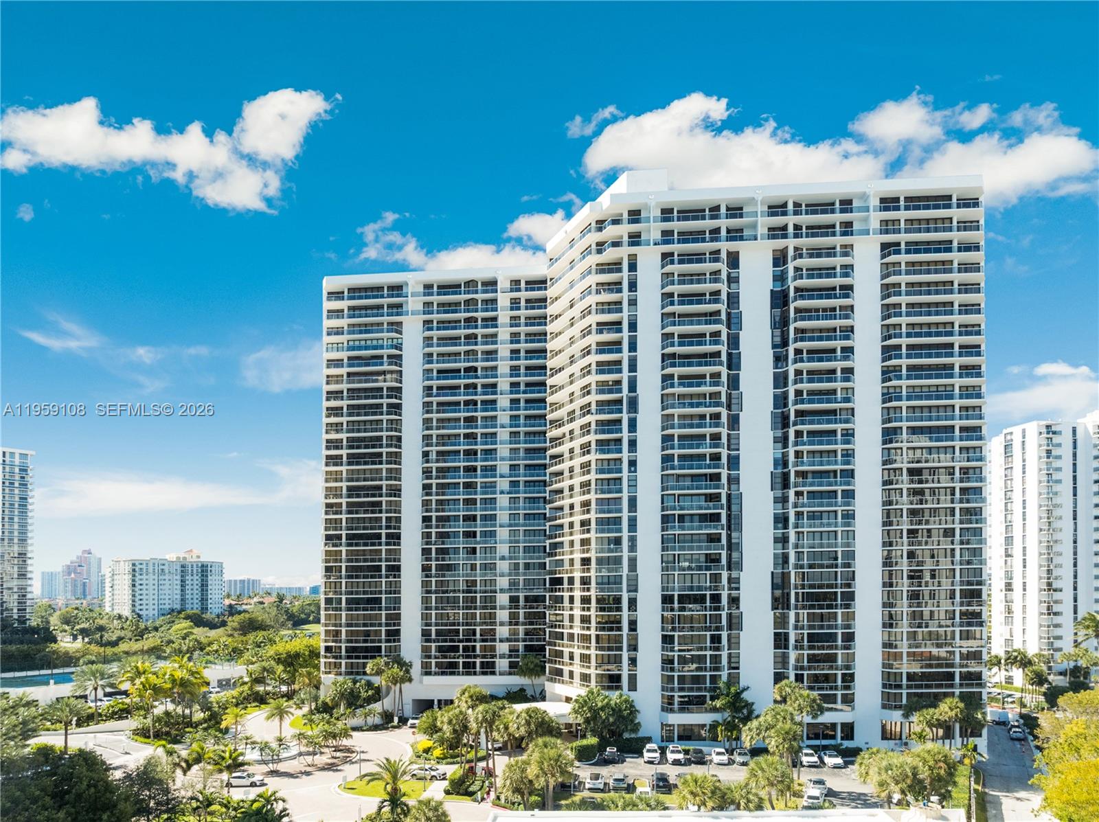 HAMPTONS WEST CONDO - Residential