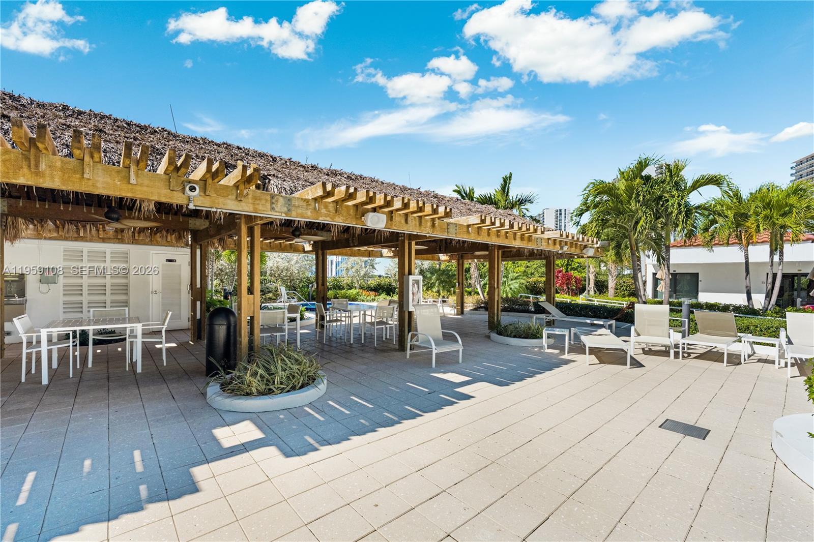 HAMPTONS WEST CONDO - Residential