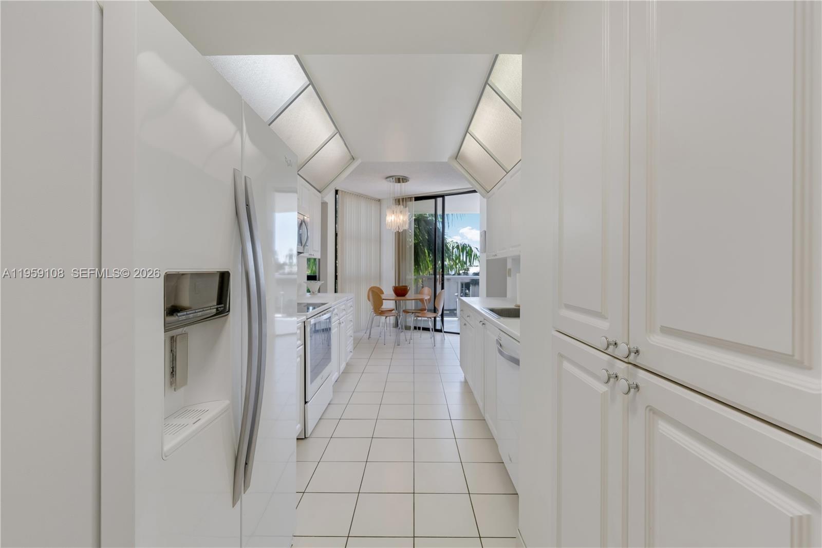 HAMPTONS WEST CONDO - Residential