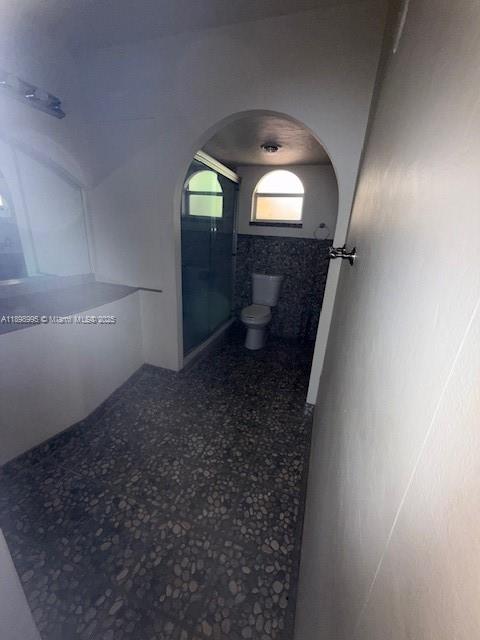 POLYNESIAN GARDENS CONDOM - Residential Lease