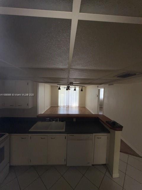 POLYNESIAN GARDENS CONDOM - Residential Lease