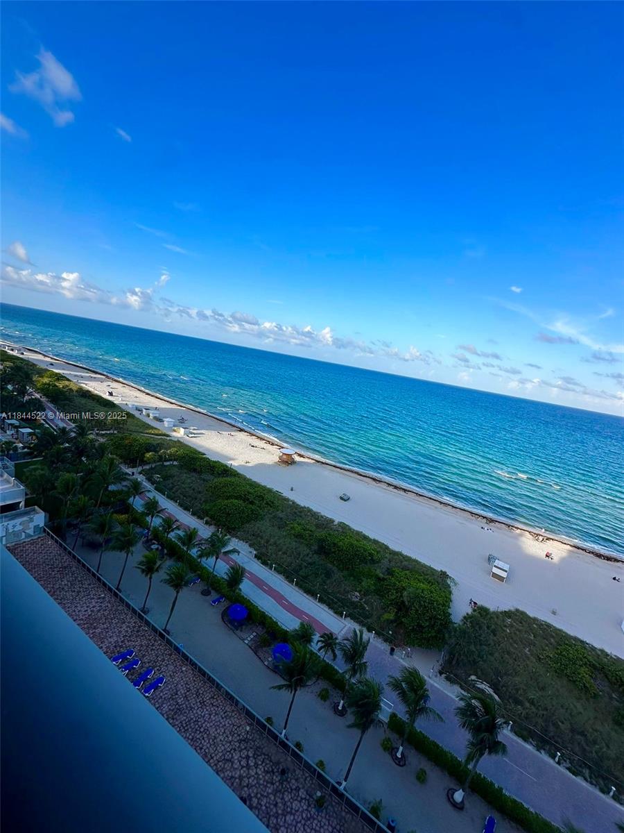 6039 Collins Ave 1517, Miami Beach, FL, 33140/$990,000 1 6039 Collins Ave 1517