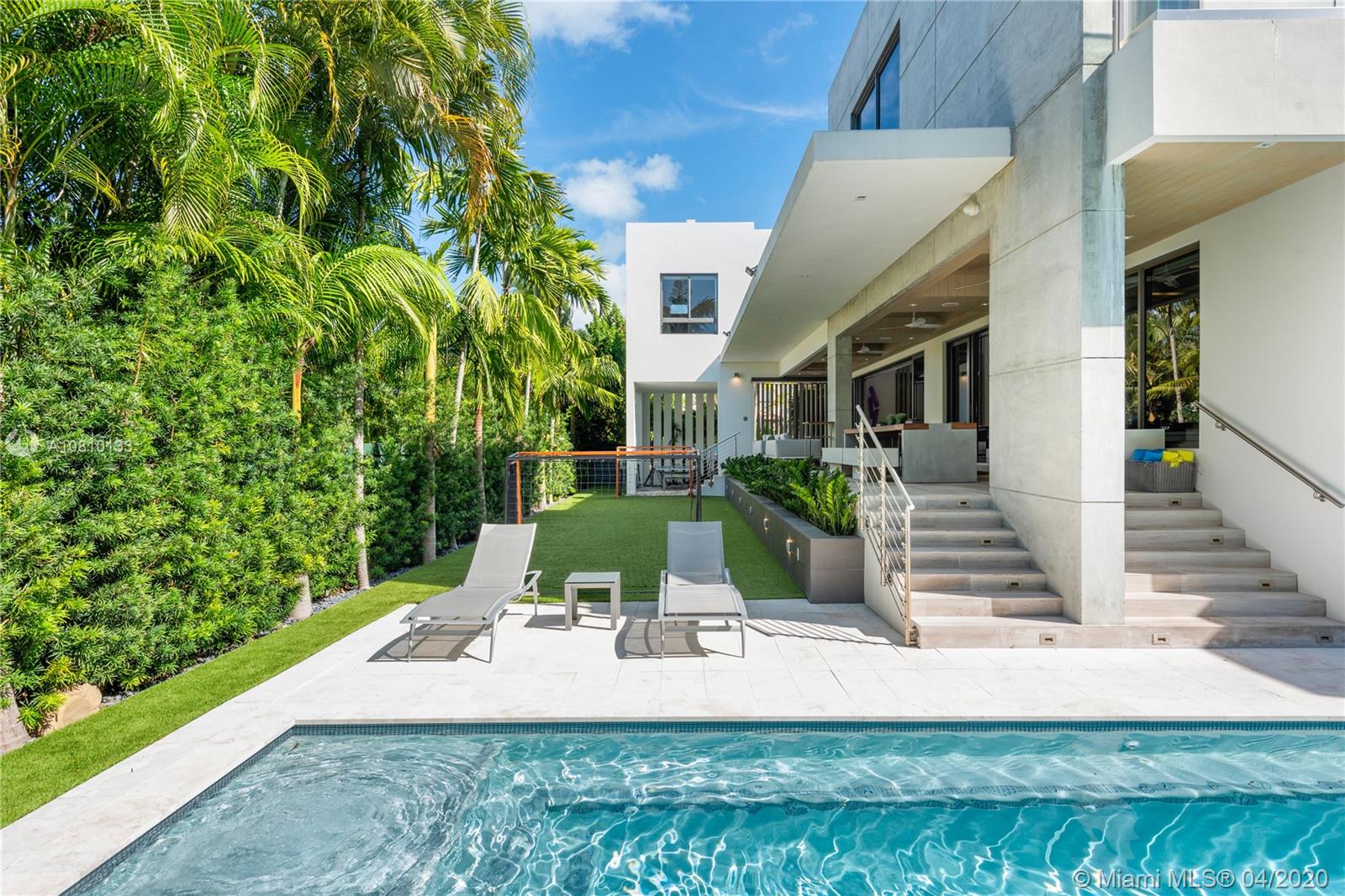 TROPICAL ISLE HOMES SUB 2 - Residential