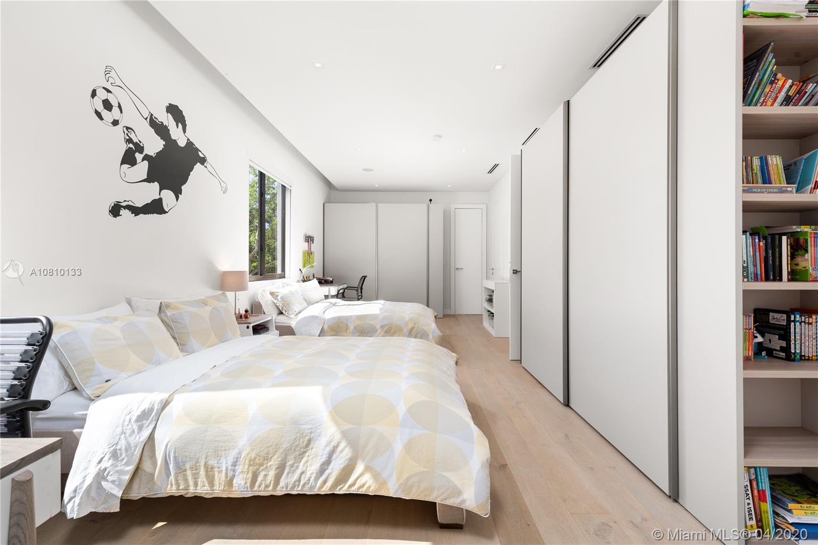 TROPICAL ISLE HOMES SUB 2 - Residential