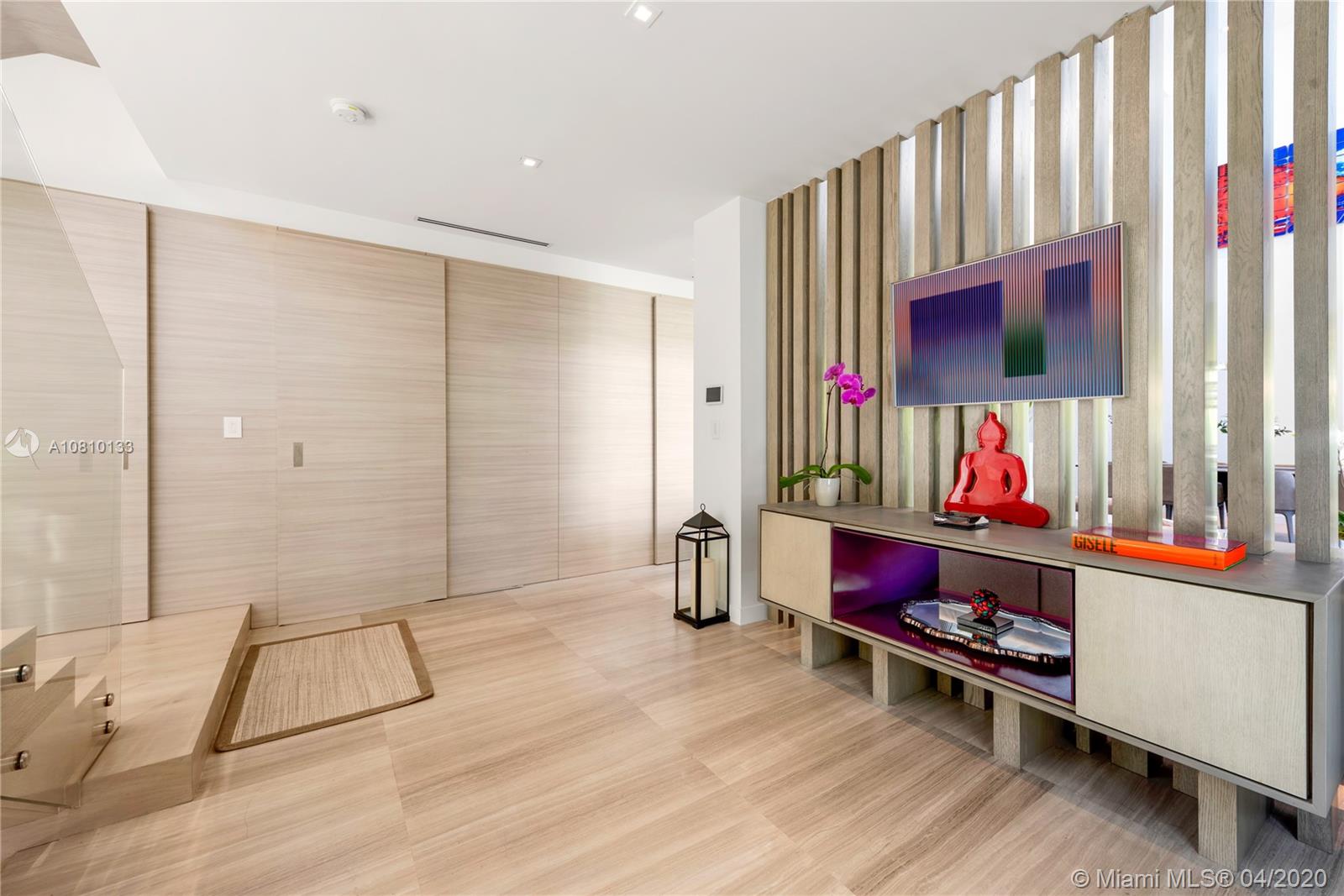 TROPICAL ISLE HOMES SUB 2 - Residential