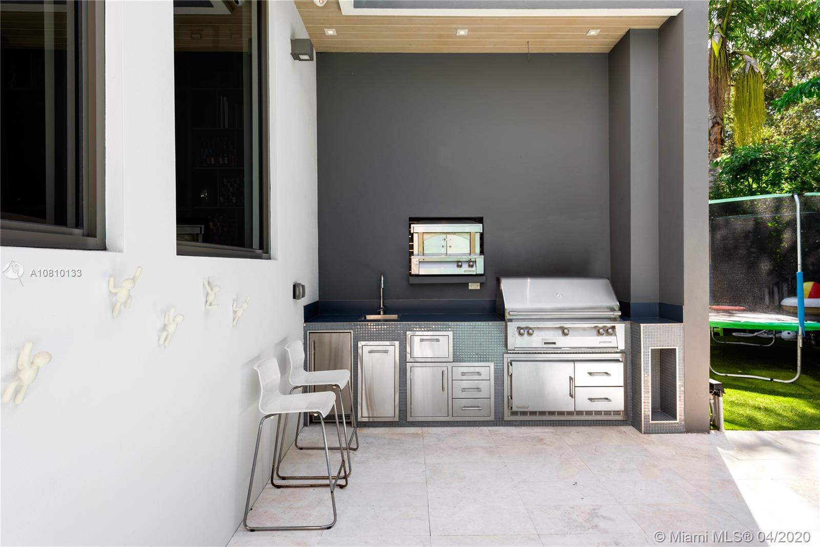 TROPICAL ISLE HOMES SUB 2 - Residential