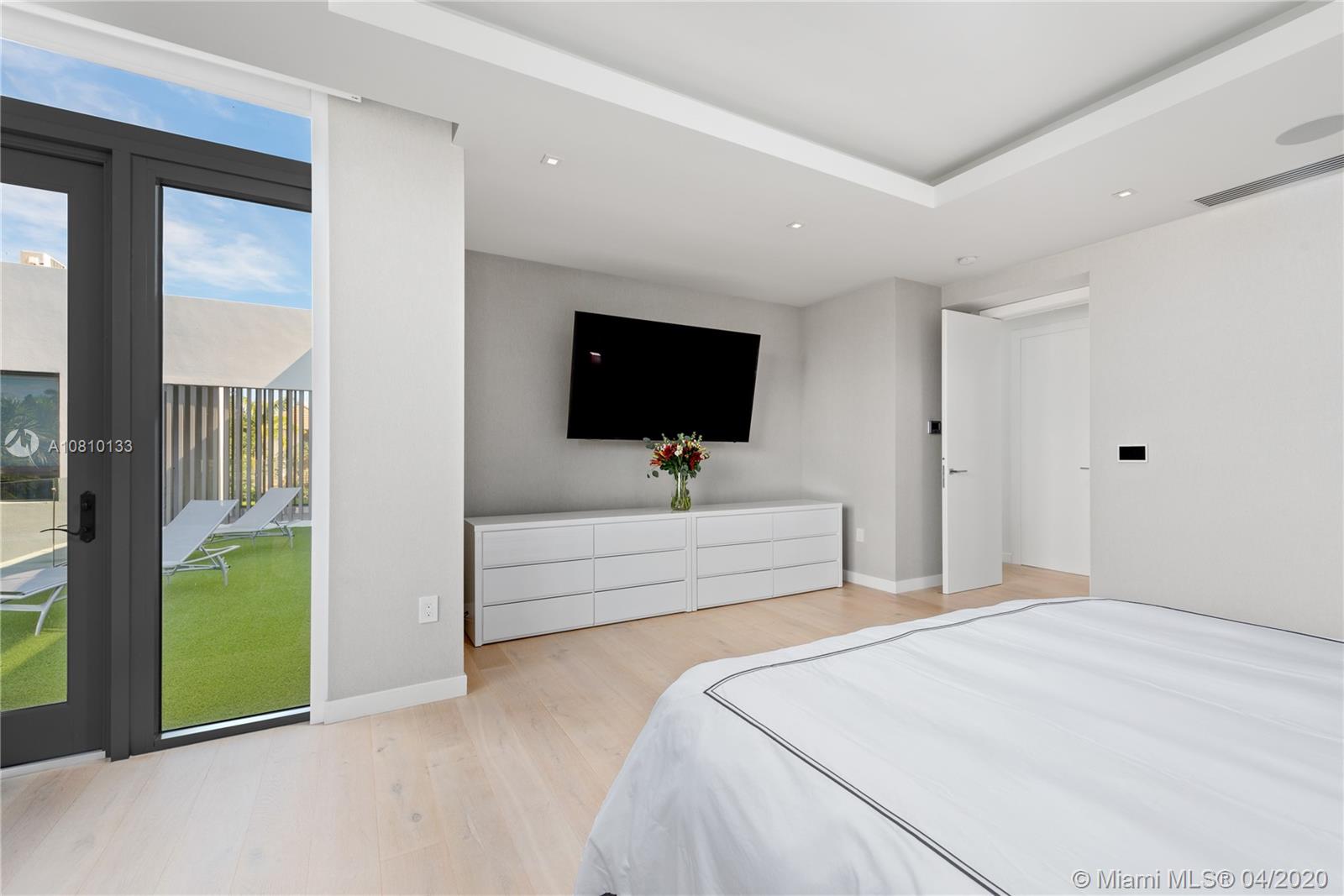 TROPICAL ISLE HOMES SUB 2 - Residential