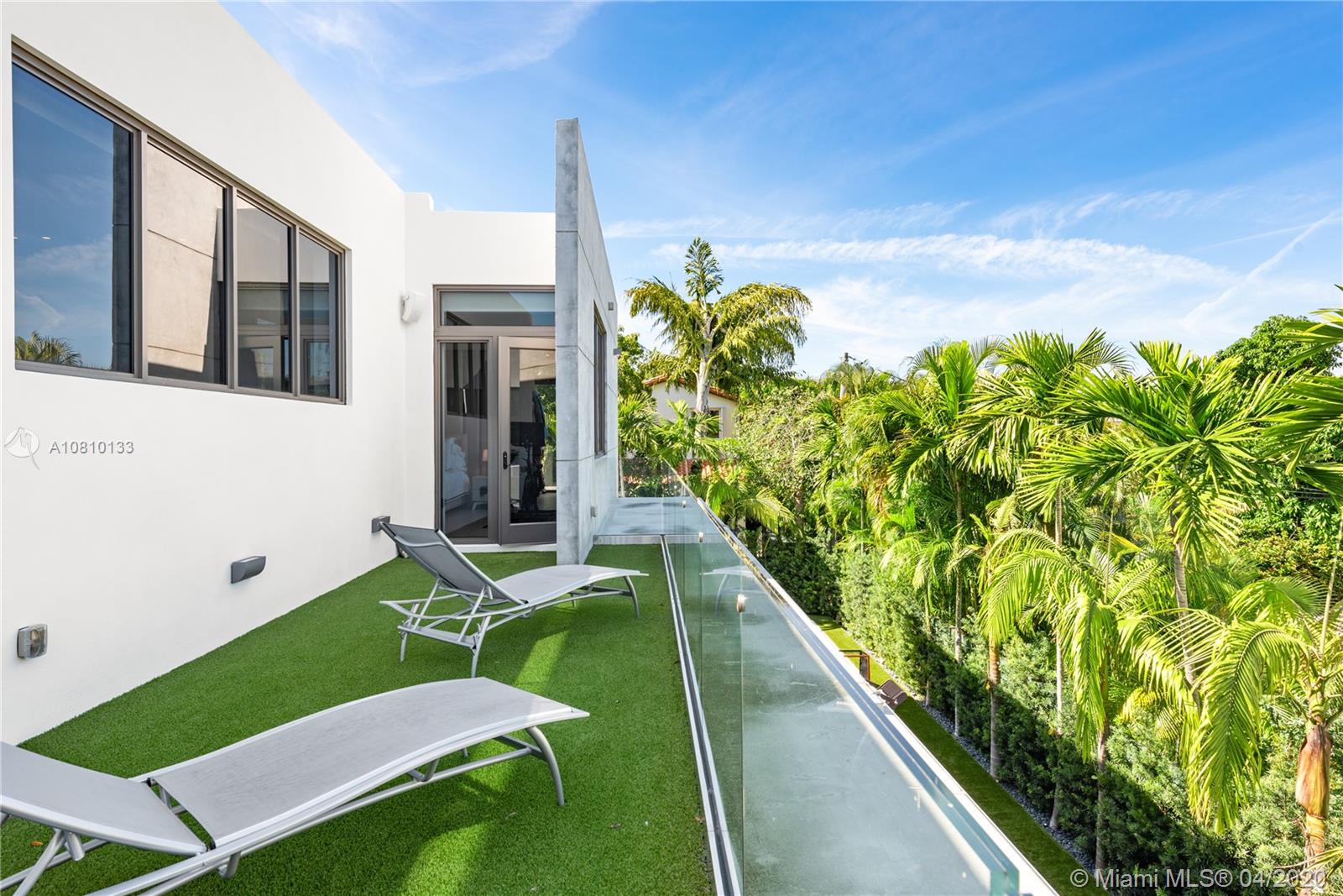 TROPICAL ISLE HOMES SUB 2 - Residential