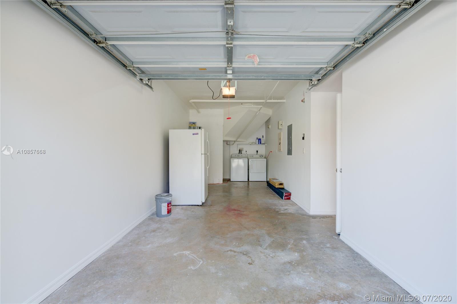 THE PRESERVE CONDO - Residential Lease