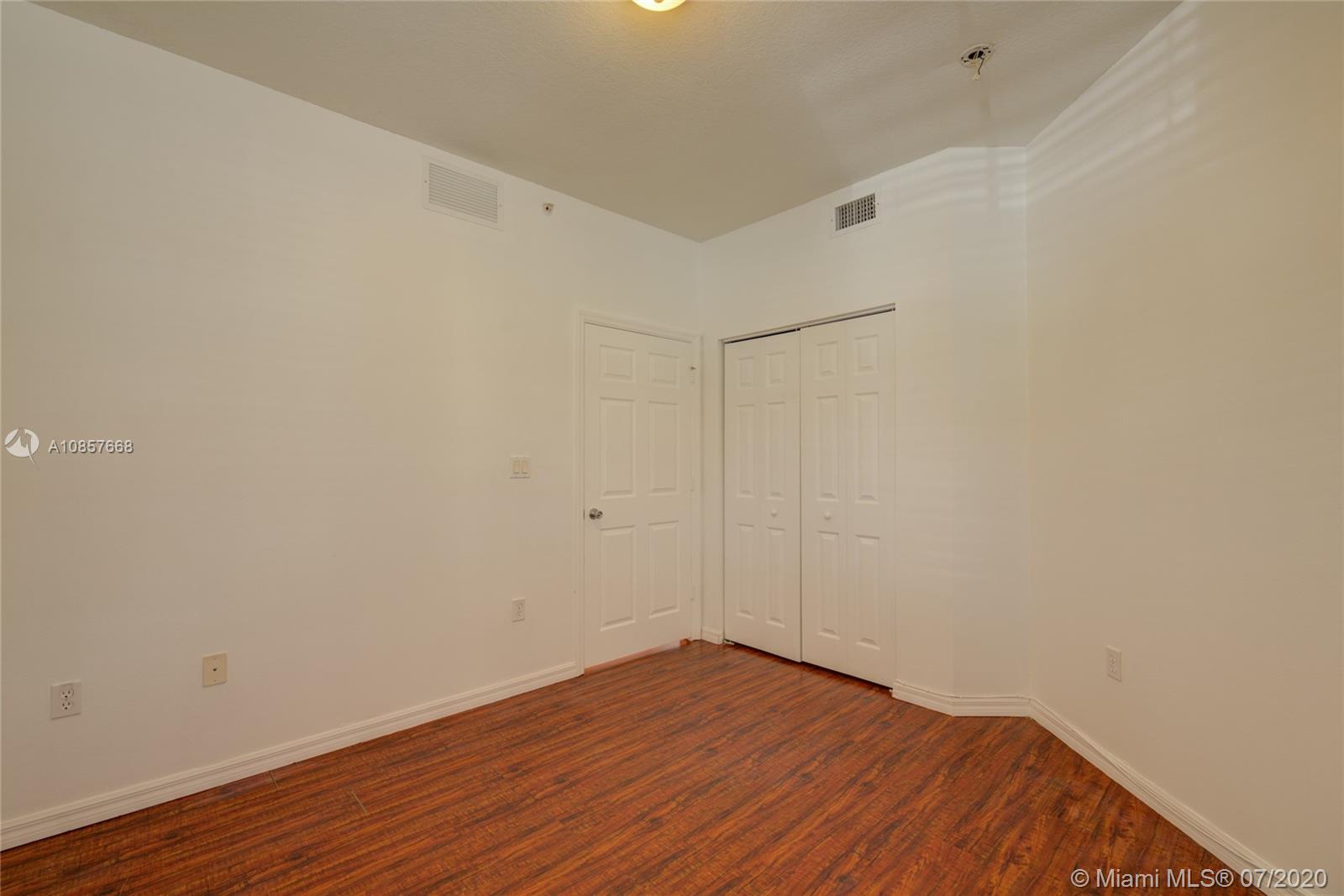 THE PRESERVE CONDO - Residential Lease