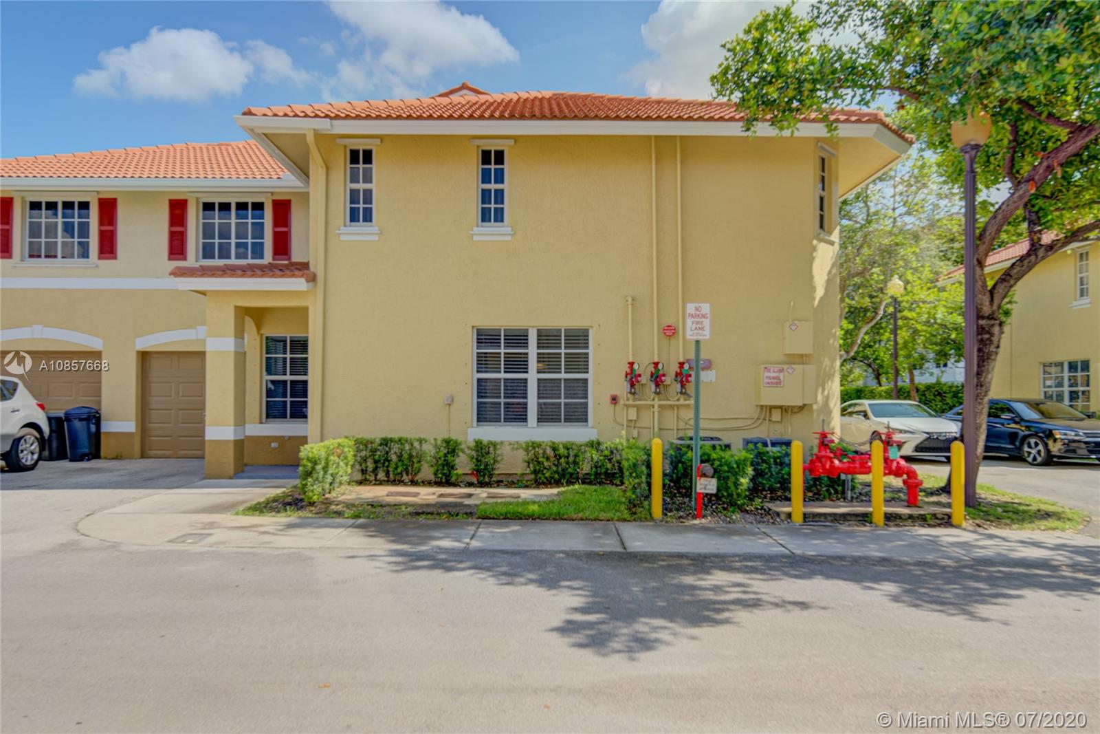 THE PRESERVE CONDO - Residential Lease