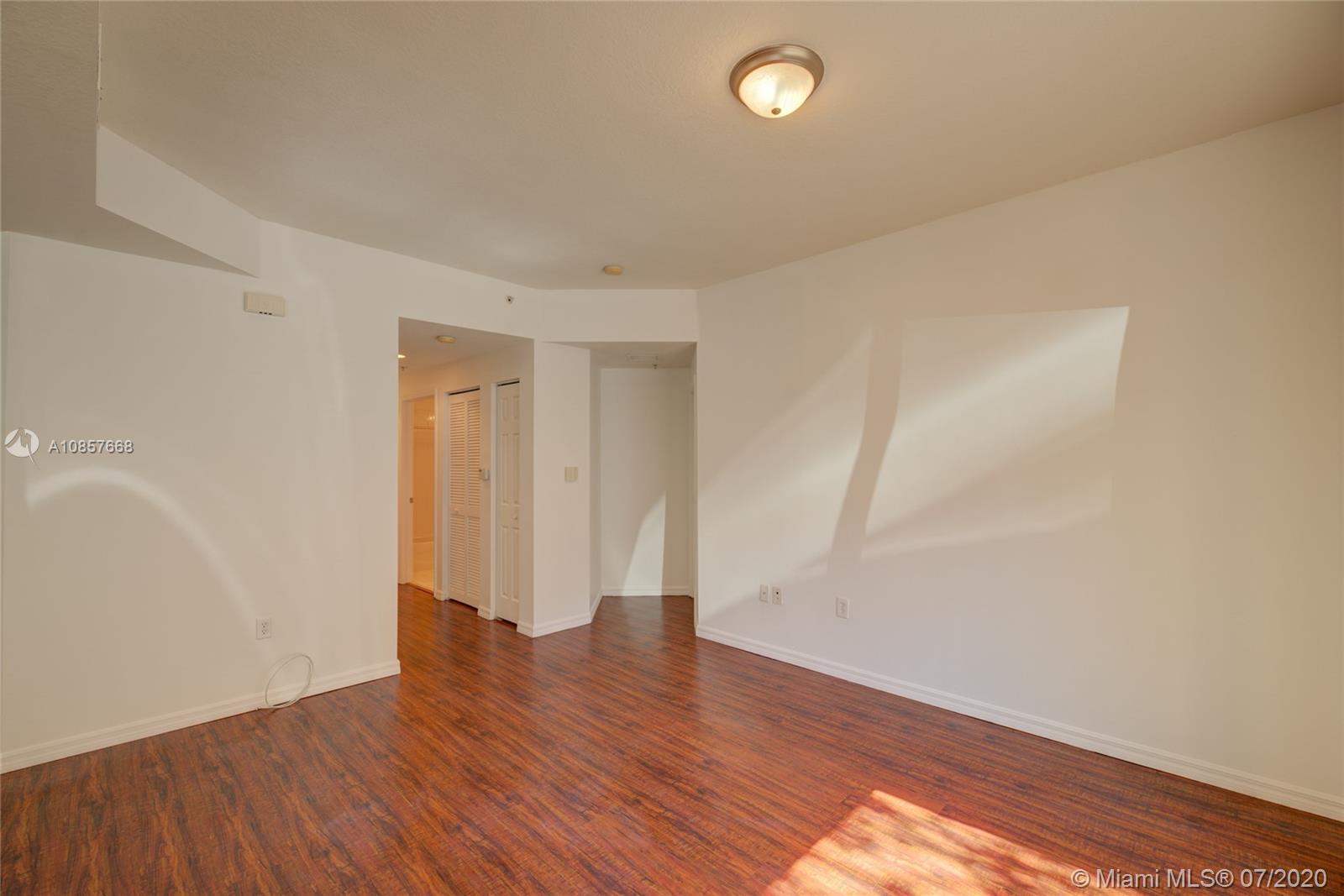 THE PRESERVE CONDO - Residential Lease