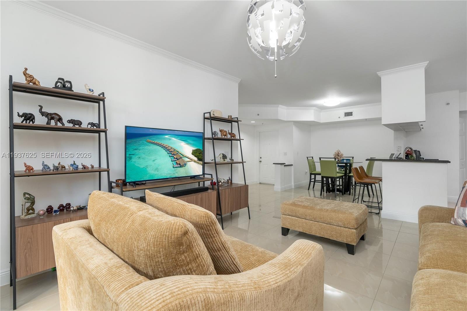 PORTO BELLAGIO CONDO - Residential