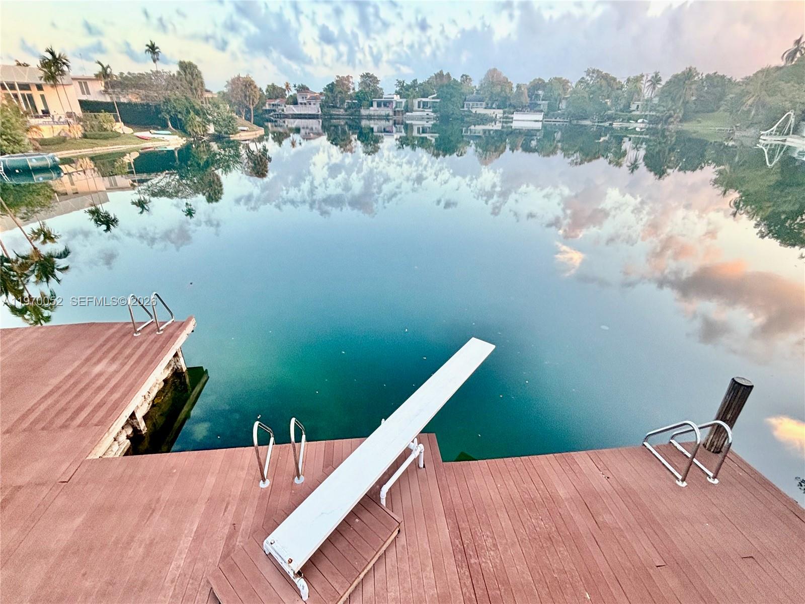 SKY LAKE - Residential