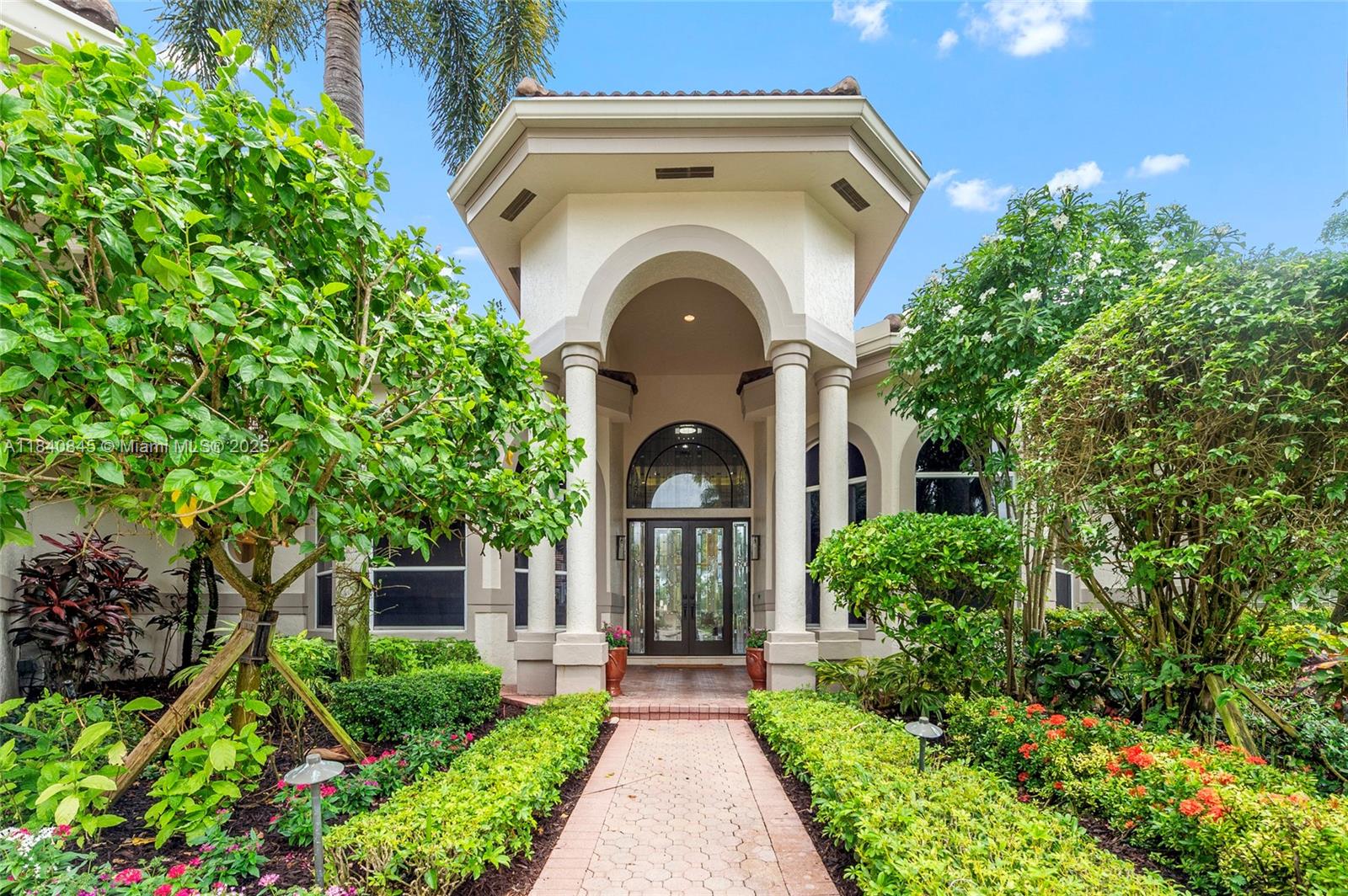 2684 Riviera Ct