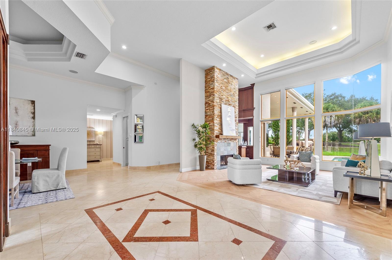 2684 Riviera Ct