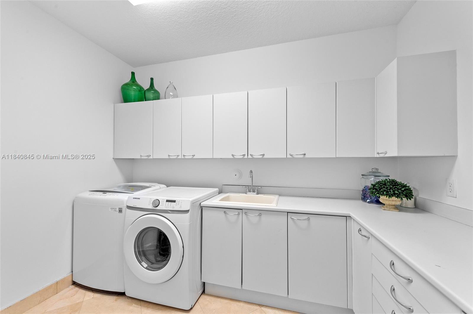 Riviera - Residential