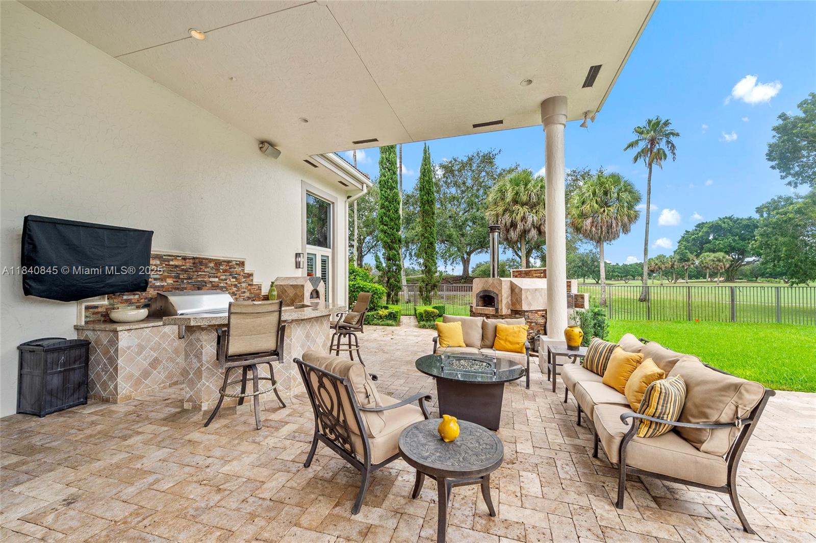 Riviera - Residential