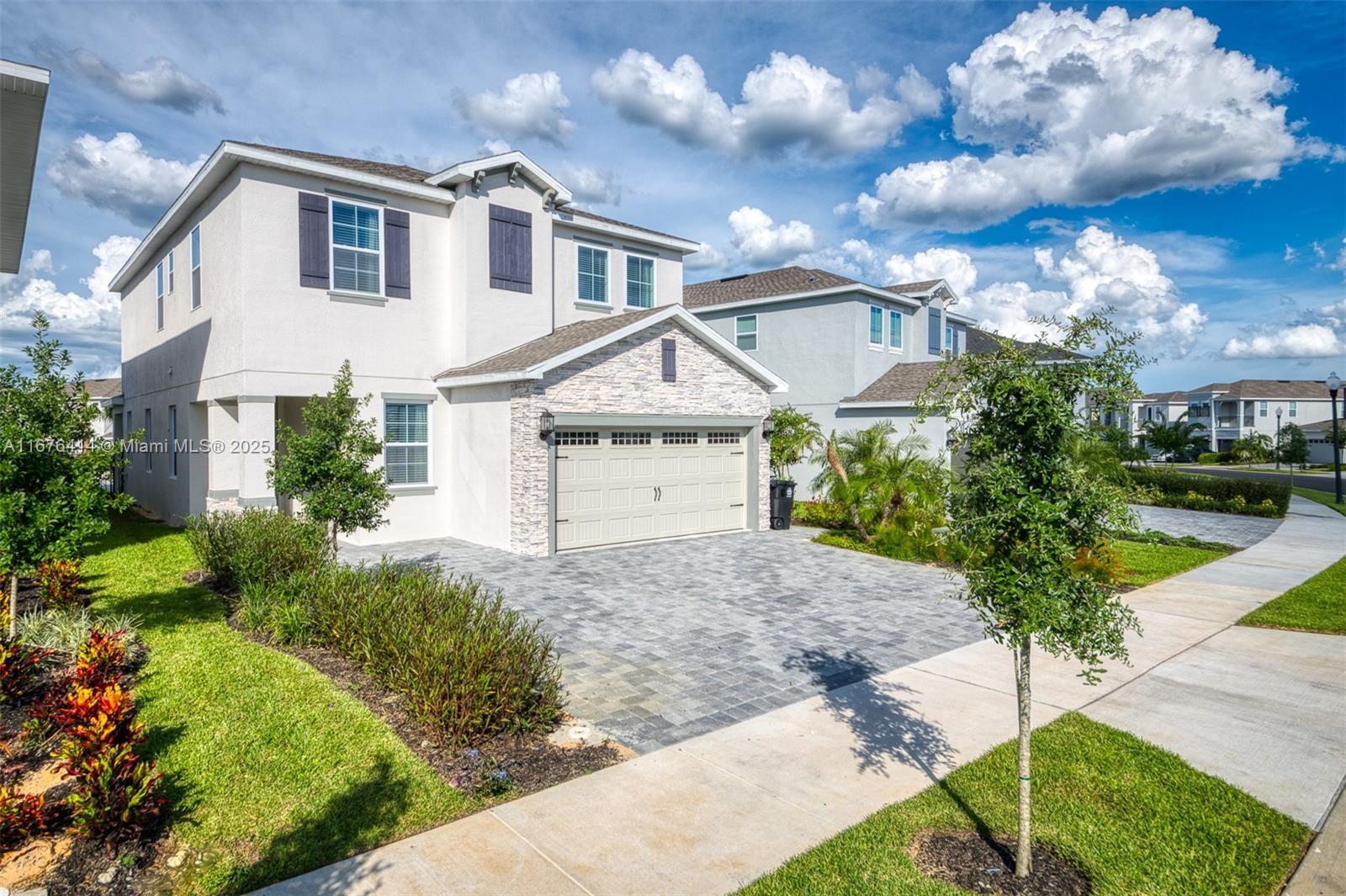 REUNION PHASE 1 PARCEL 1 U - Residential Lease