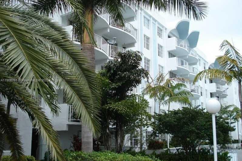 MONTECARLO CONDO - Residential