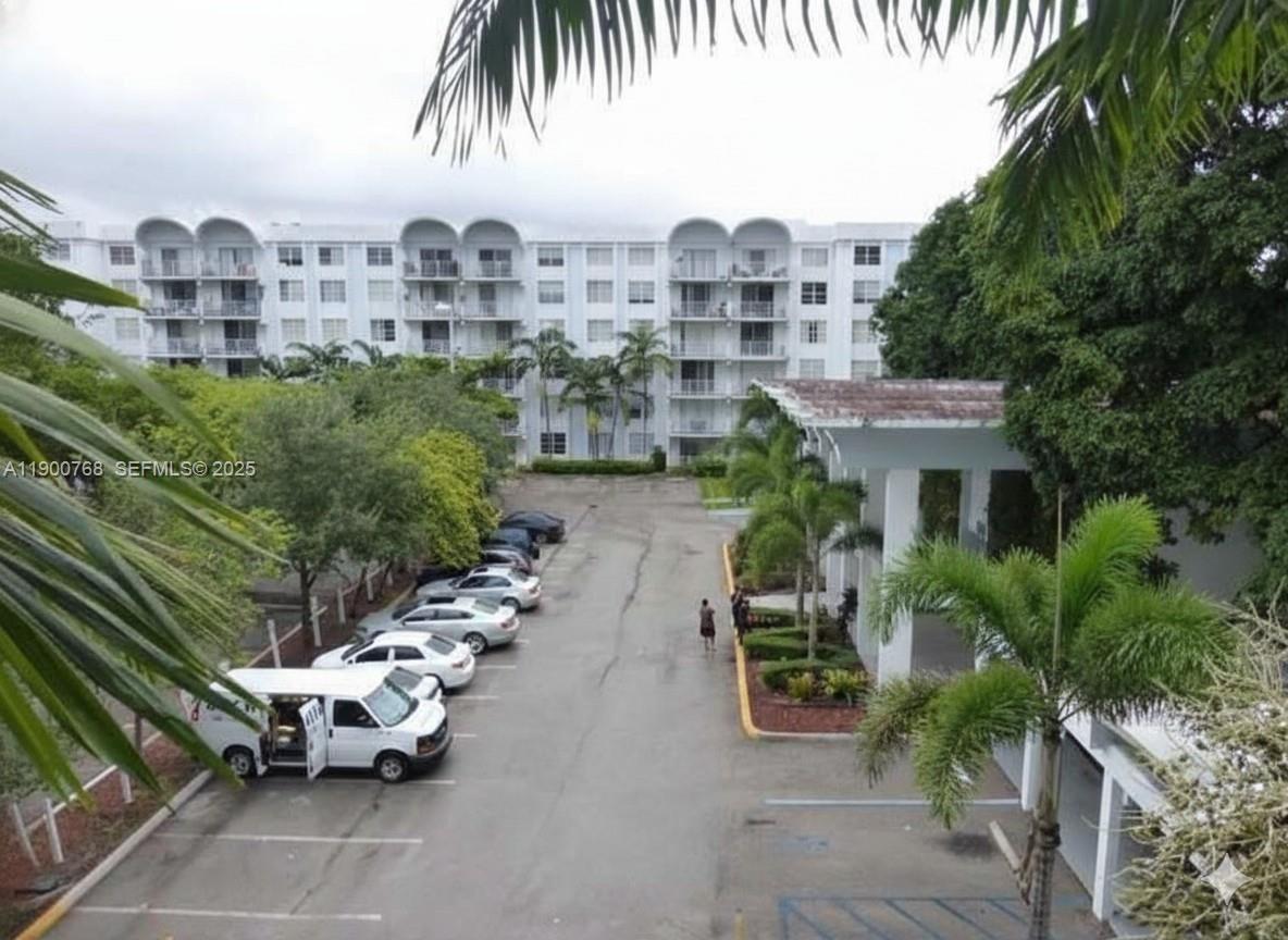 MONTECARLO CONDO - Residential