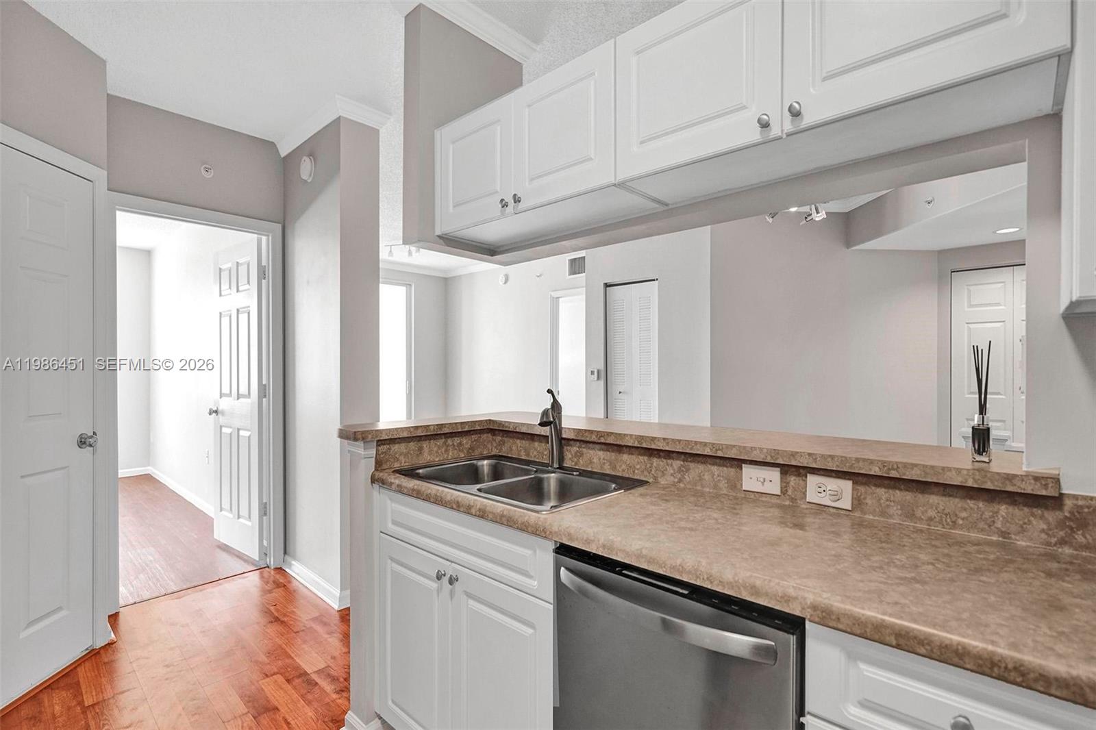 PORTO BELLAGIO CONDO - Residential Lease