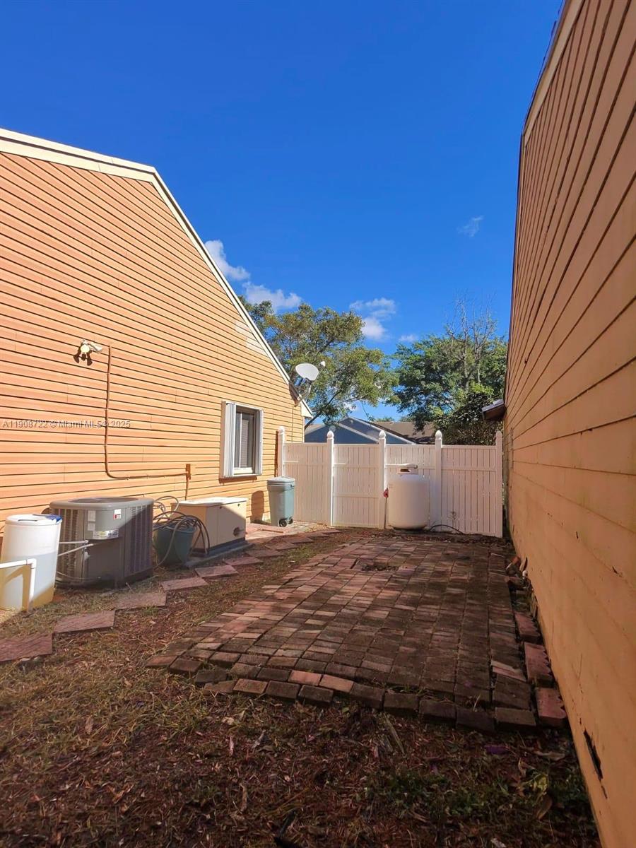 CINNAMON PLACE 1 - Residential Lease