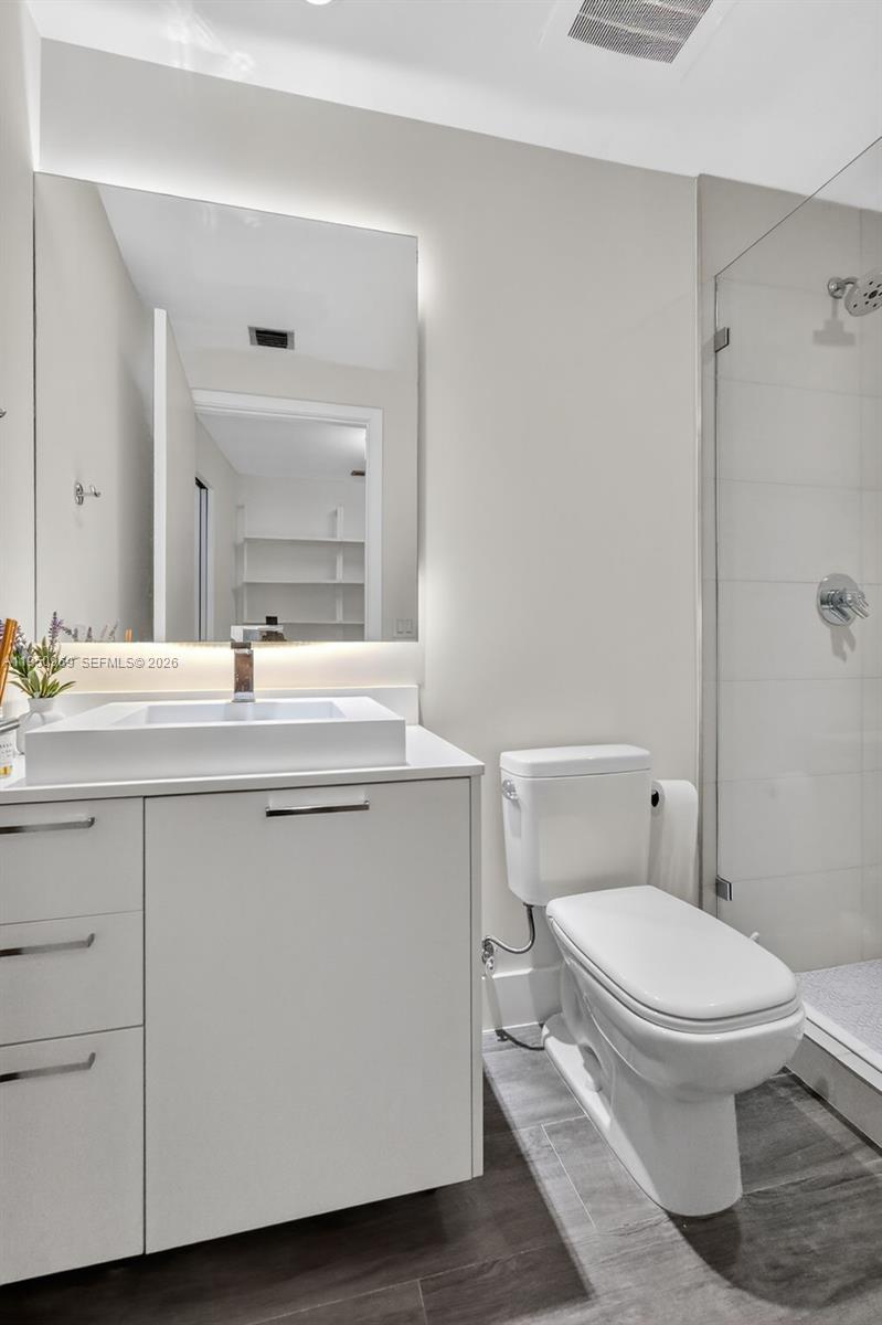 BISCAYNE BEACH CONDO - Residential