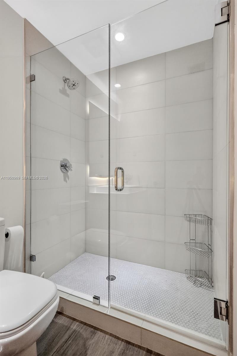 BISCAYNE BEACH CONDO - Residential