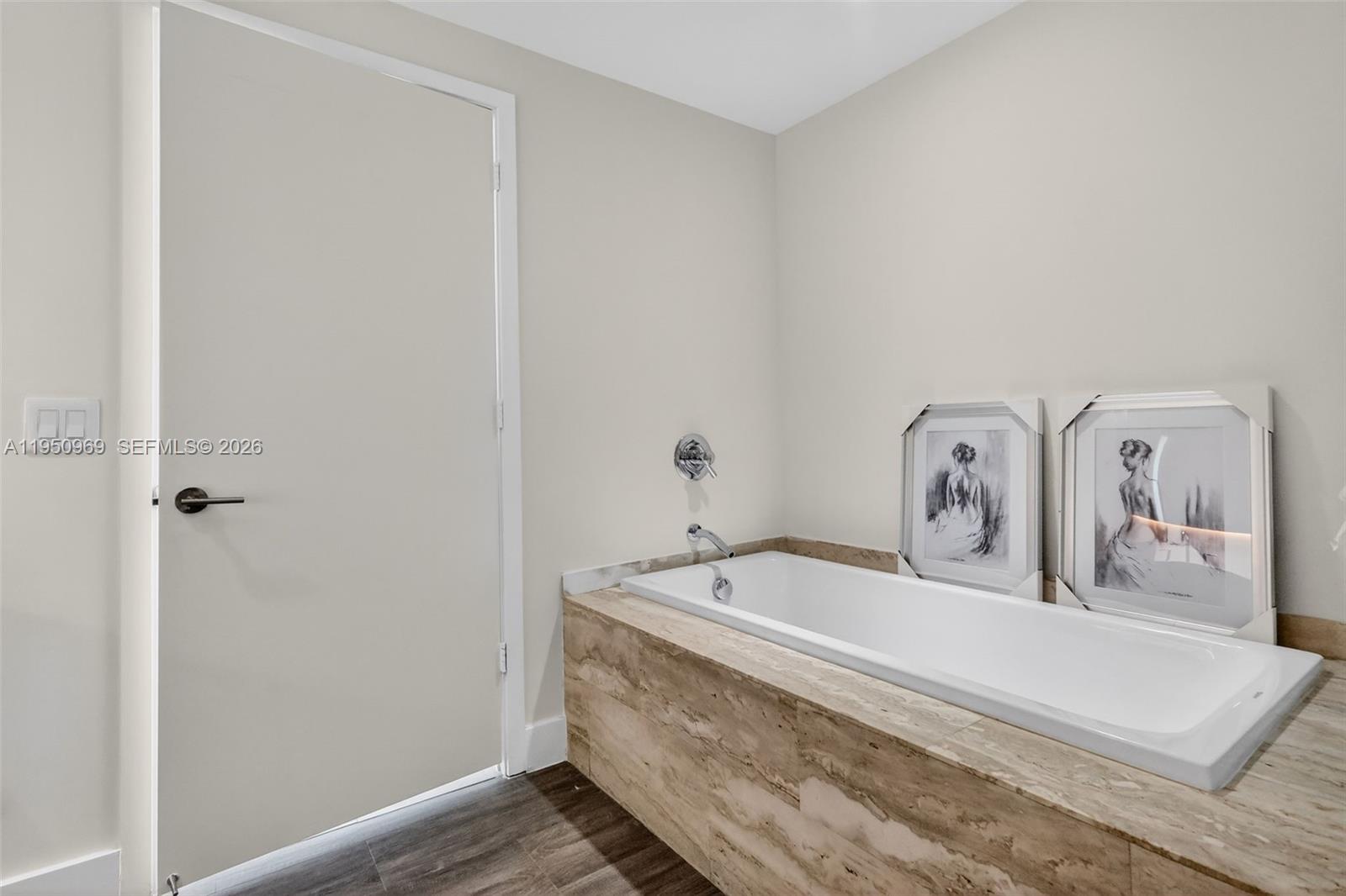 BISCAYNE BEACH CONDO - Residential