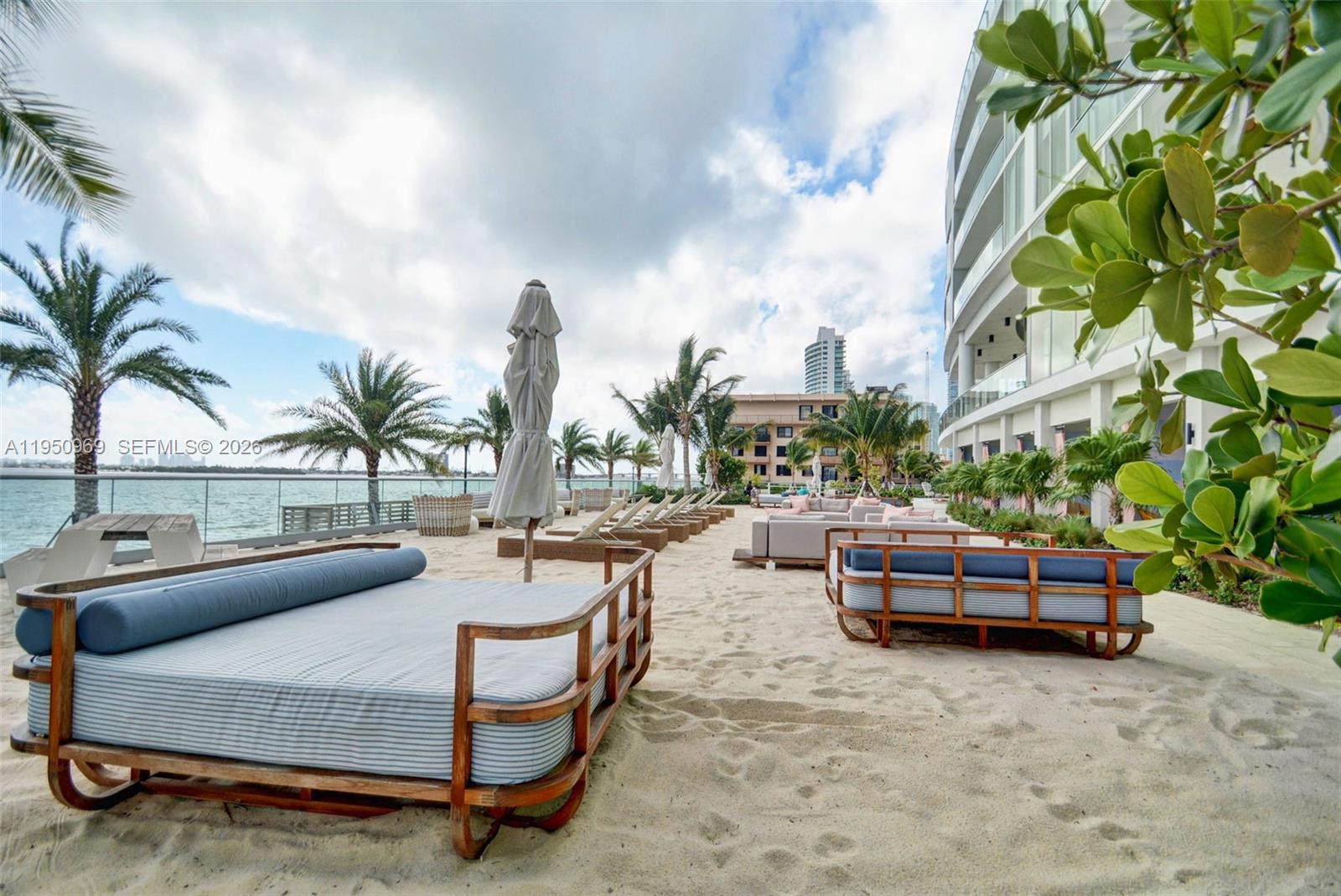 BISCAYNE BEACH CONDO - Residential