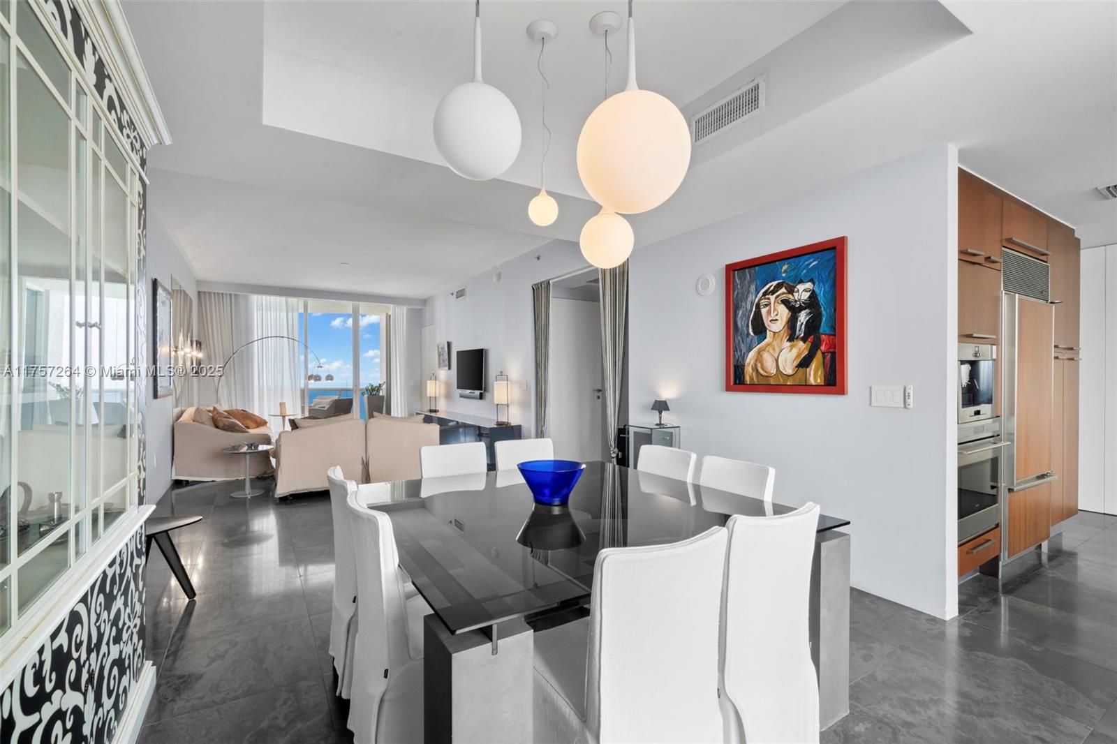 TDR TOWER III CONDO - Residential