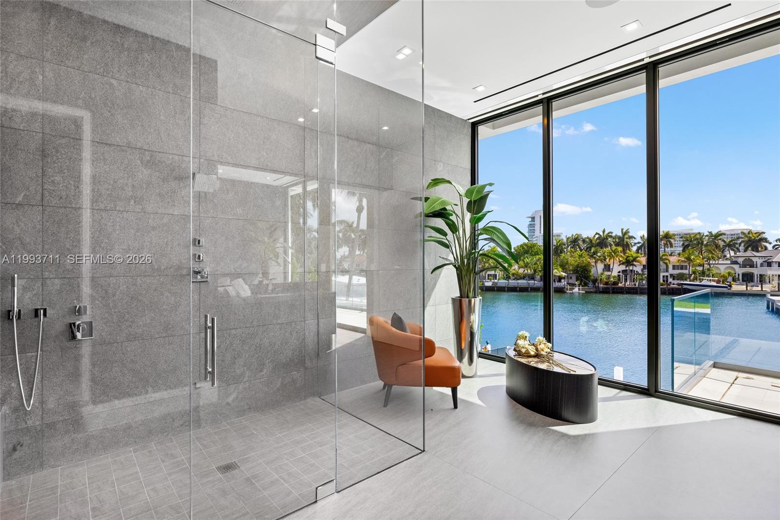 DEL LAGO ISLE - Residential