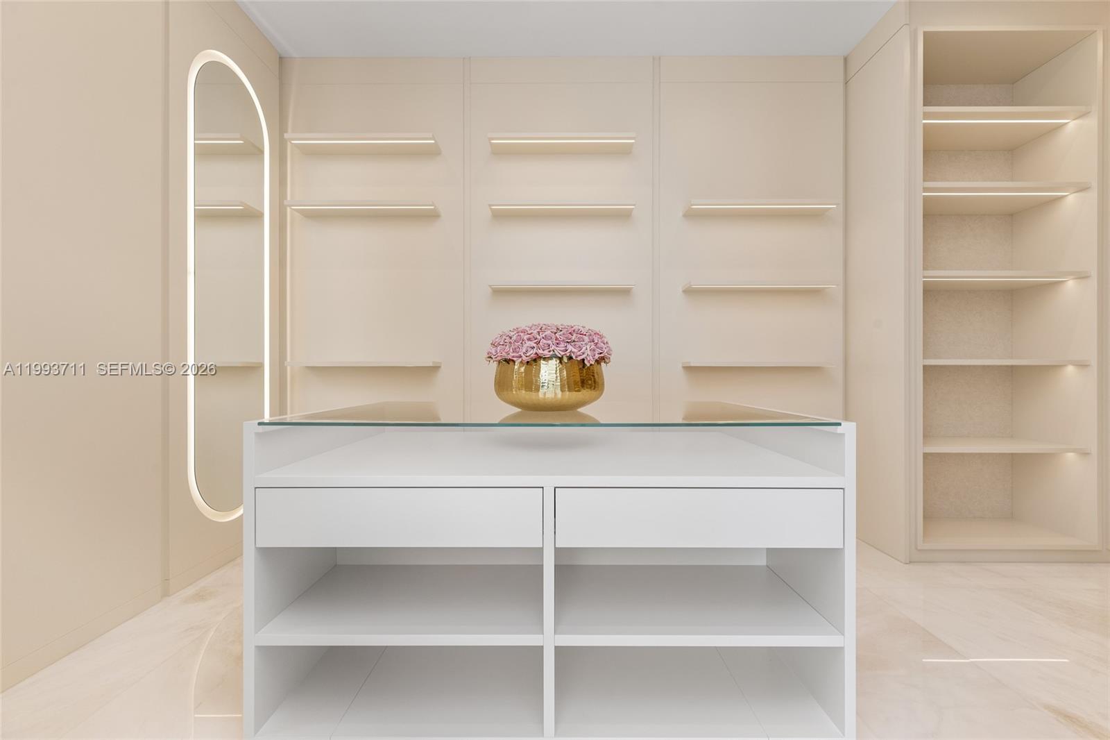 DEL LAGO ISLE - Residential