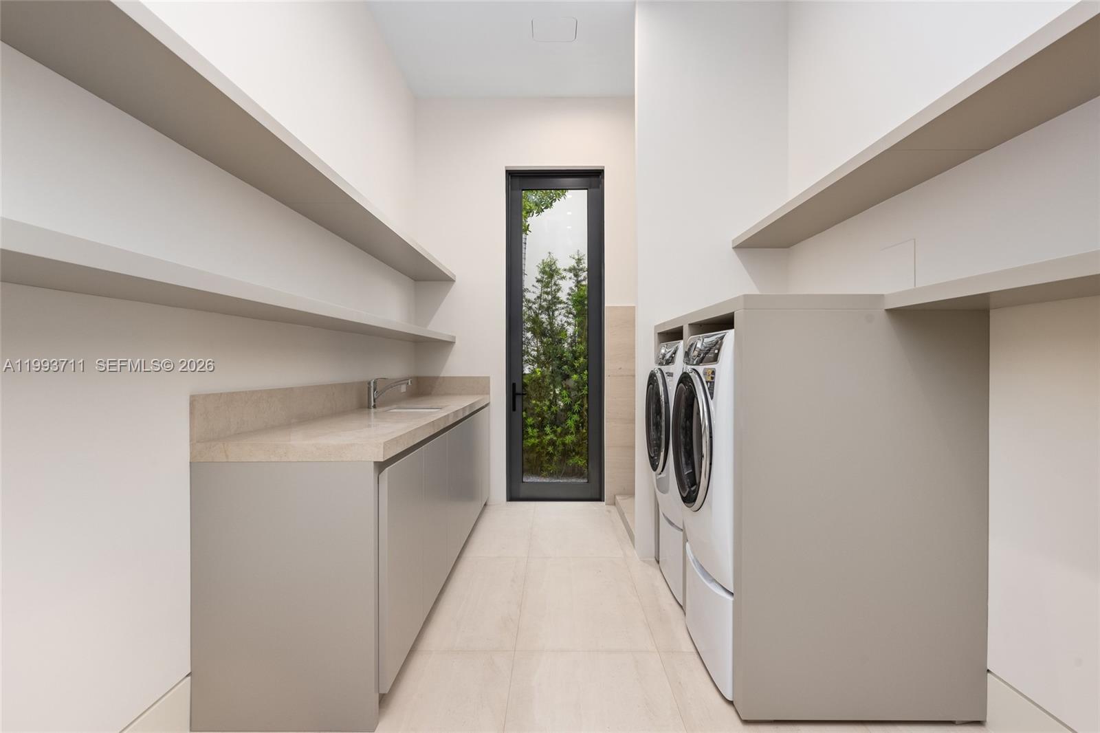 DEL LAGO ISLE - Residential