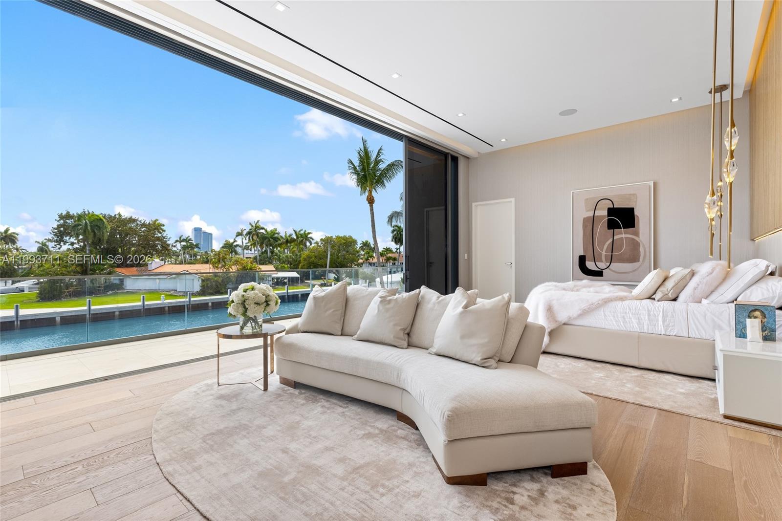 DEL LAGO ISLE - Residential