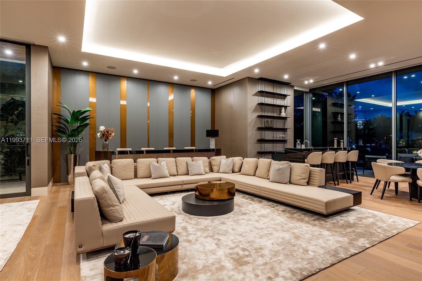 DEL LAGO ISLE - Residential